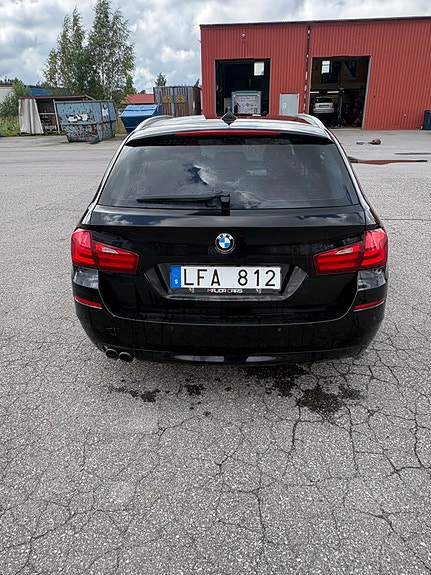 BMW 520d 3 of 9