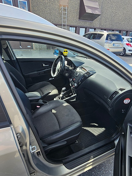 Kia Ceed 7 of 8