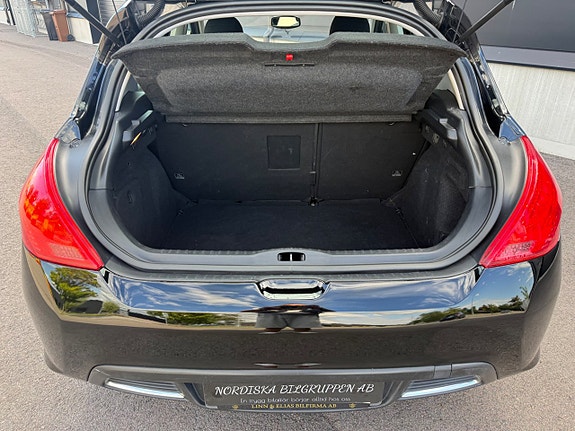Peugeot 308 14 of 19