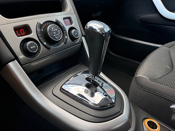 Peugeot 308 17 of 19