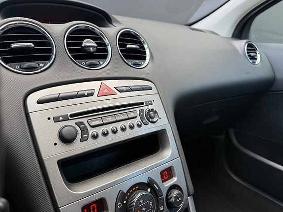 Peugeot 308 18 of 19