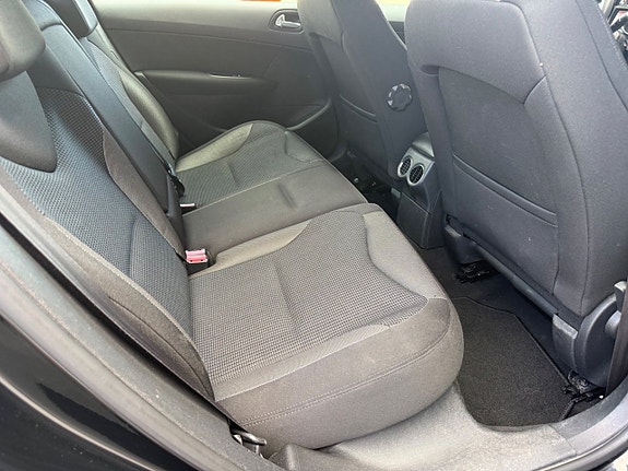 Peugeot 308 16 of 19
