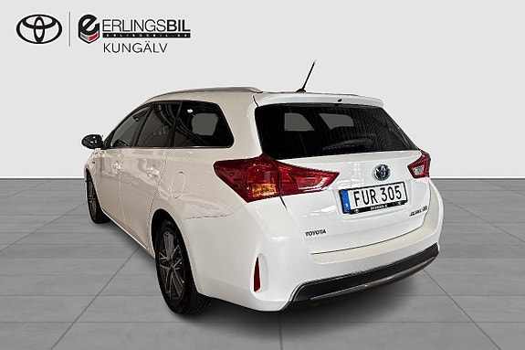 Toyota Auris 2 of 11