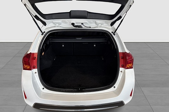 Toyota Auris 11 of 11