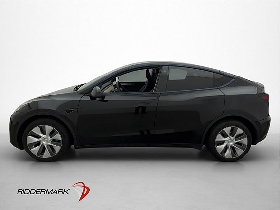 Tesla Model Y 5 of 30
