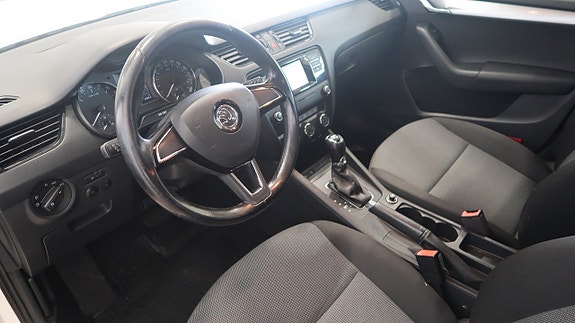 Skoda Octavia 9 of 17