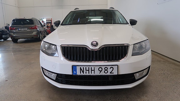 Skoda Octavia 8 of 17