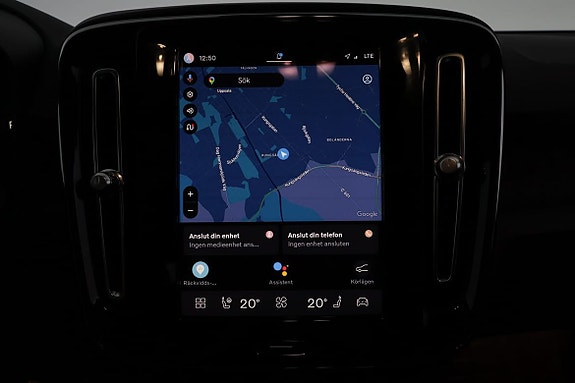 Volvo XC40 10 of 19