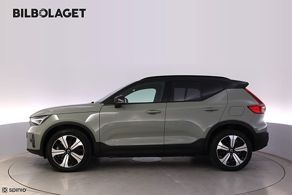 Volvo XC40 3 of 19