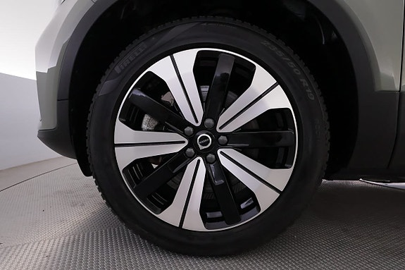 Volvo XC40 18 of 19