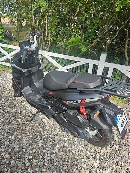 Motocr CR R9 2 of 2