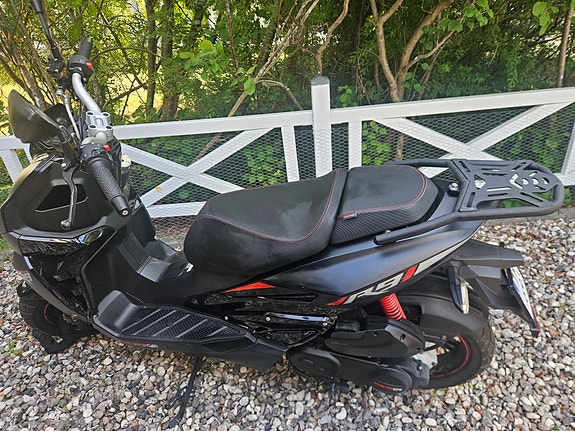 Motocr CR R9 2 of 2