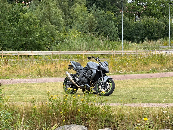 Kawasaki Z750 ABS 2 of 3