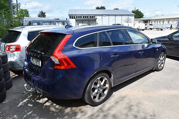 Volvo V60 3 of 12