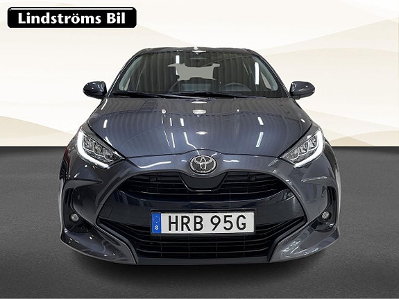 Toyota Yaris 8 of 21