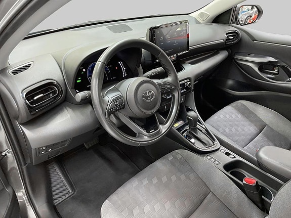 Toyota Yaris 13 of 21