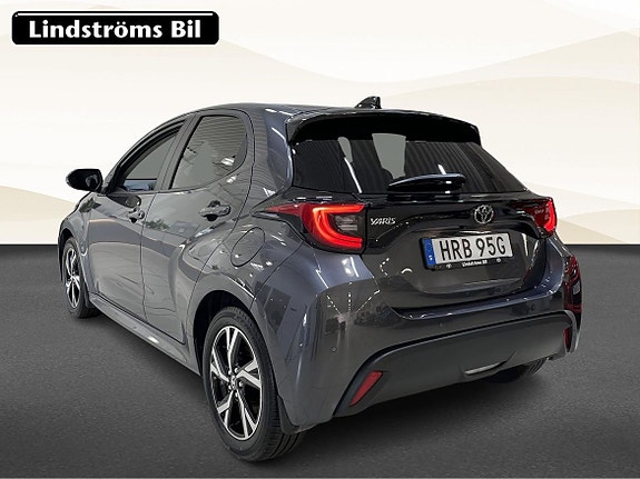 Toyota Yaris 4 of 21