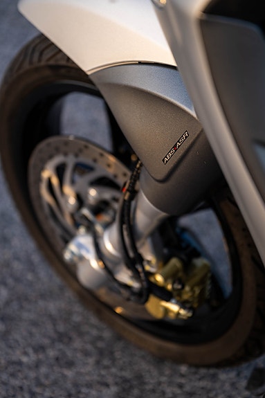 Piaggio BEVERLY 350, premiumskoter i nyskick 6 of 17