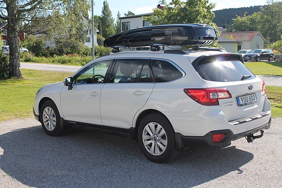 Subaru Outback 2 of 10