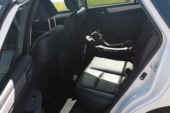 Subaru Outback 5 of 10