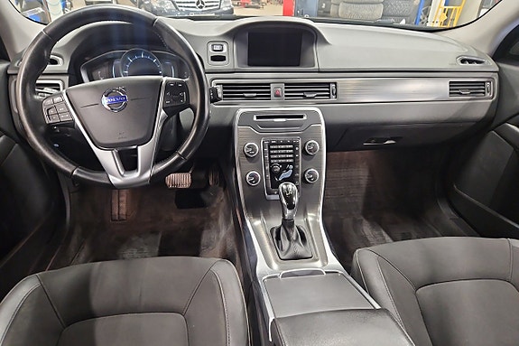 Volvo XC70 12 of 18