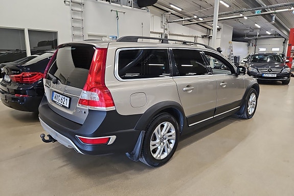Volvo XC70 5 of 18