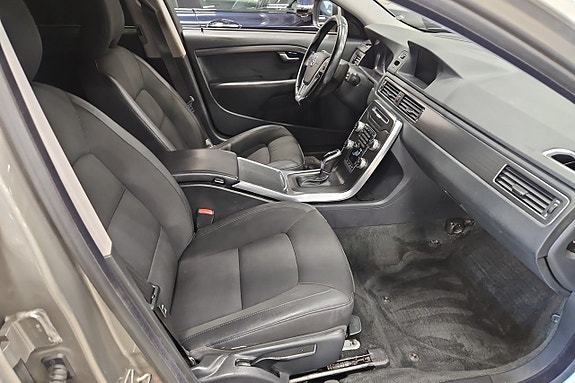 Volvo XC70 14 of 18