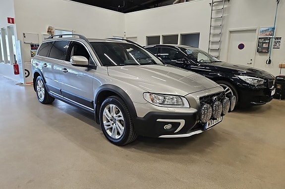 Volvo XC70 3 of 18