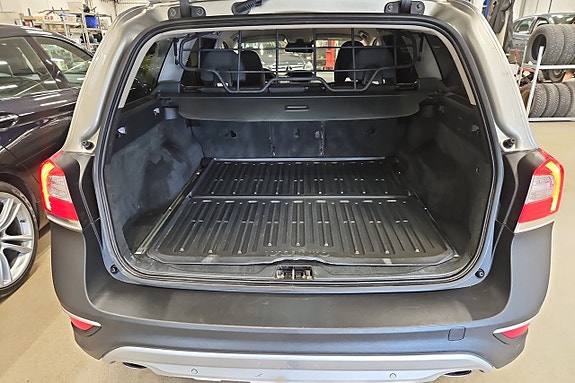Volvo XC70 7 of 18