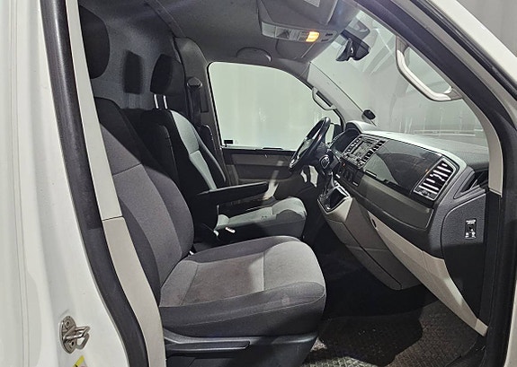 Volkswagen Transporter 6 of 16