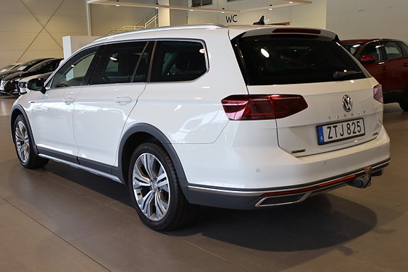 Volkswagen Passat Alltrack 5 of 20