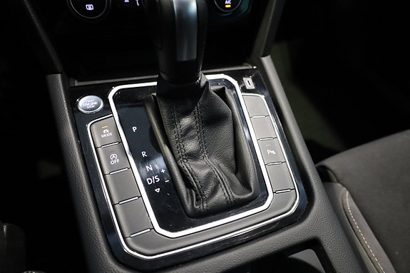 Volkswagen Passat Alltrack 19 of 20