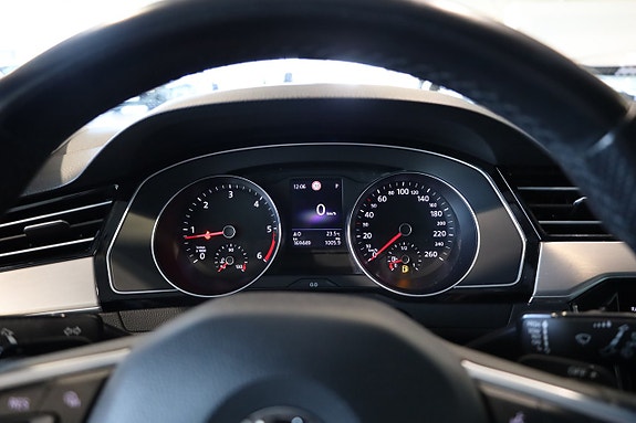Volkswagen Passat Alltrack 17 of 20