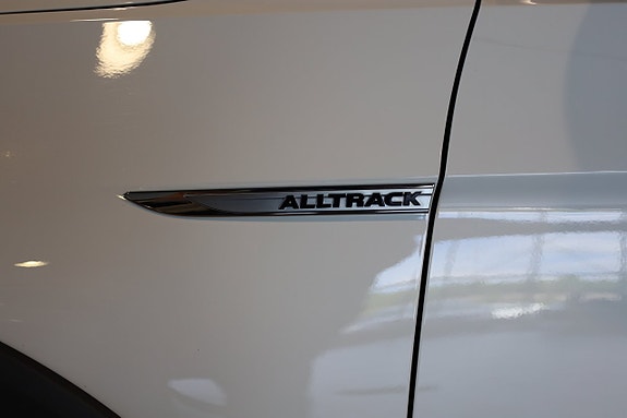 Volkswagen Passat Alltrack 8 of 20