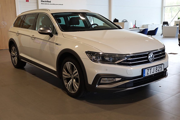 Volkswagen Passat Alltrack 3 of 20