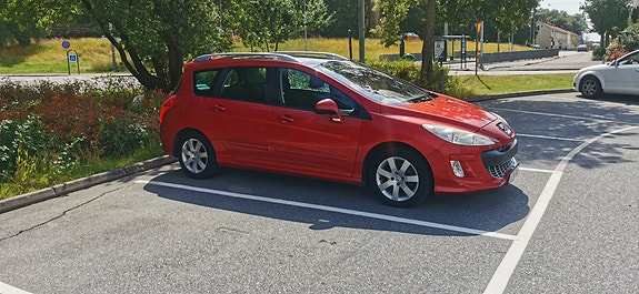 Peugeot 308 SW 3 of 6