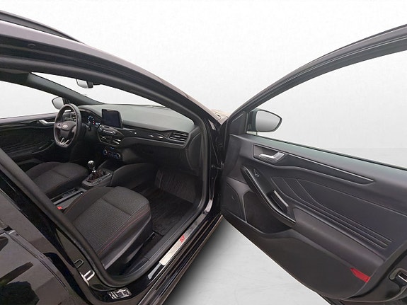 Ford Focus 12 of 27