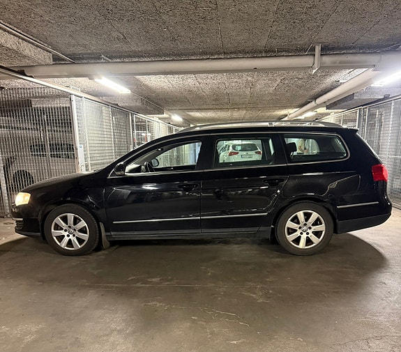 Volkswagen Passat 6 of 15