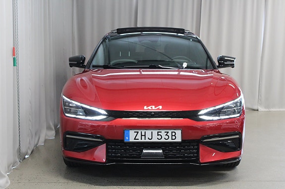 Kia EV6 8 of 30