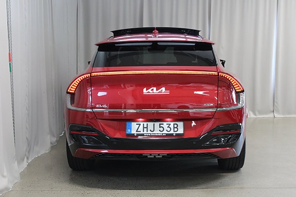 Kia EV6 5 of 30