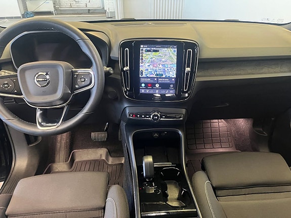 Volvo XC40 15 of 15