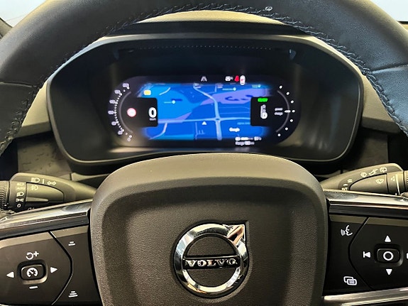 Volvo XC40 13 of 15