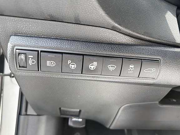 Toyota Corolla 15 of 19