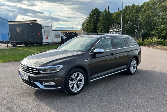 Volkswagen Passat 7 of 21