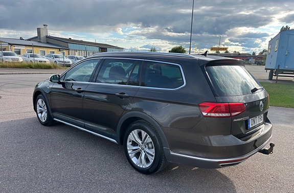 Volkswagen Passat 5 of 21