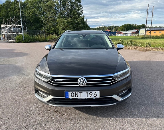 Volkswagen Passat 8 of 21