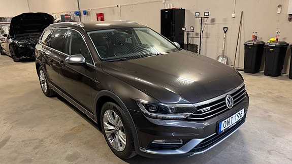 Volkswagen Passat 5 of 15