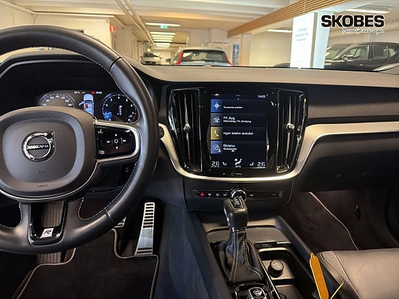 Volvo V60 13 of 27