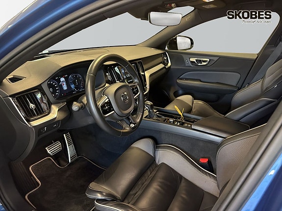 Volvo V60 9 of 27
