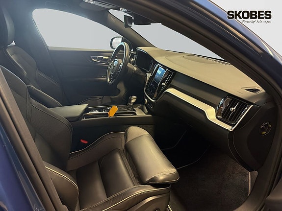 Volvo V60 12 of 27